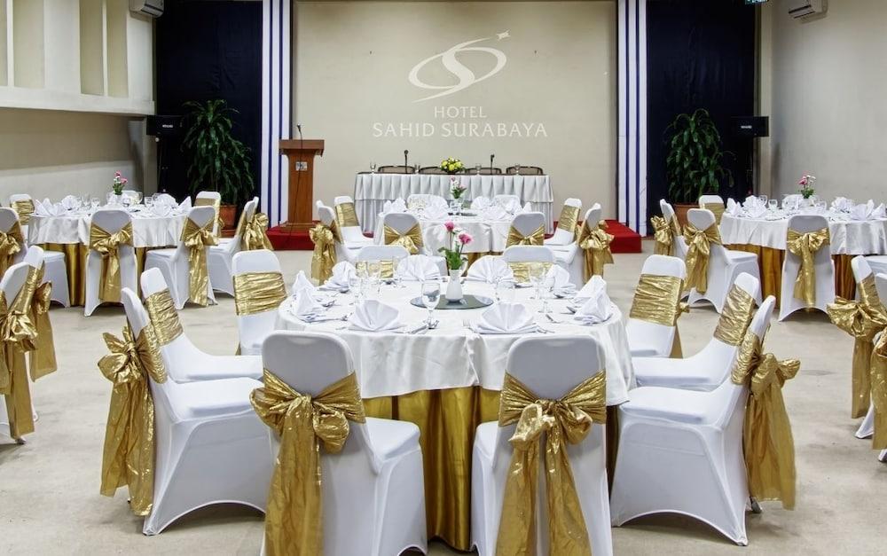 Hotel Sahid Surabaya Exterior photo